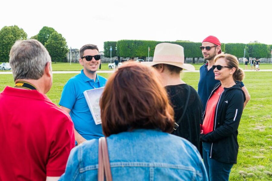 From Paris: Small-Group Loire Valley Castles Full-Day Tour - Meeting Outside La Flamme Café, Then Rolling in a Grey Minibus