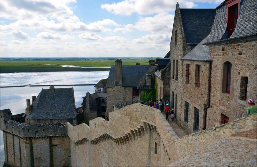 From Paris: Small-Group Mont St Michel Tour & Cider Tasting - Guides Who Make the Abbey Make Sense