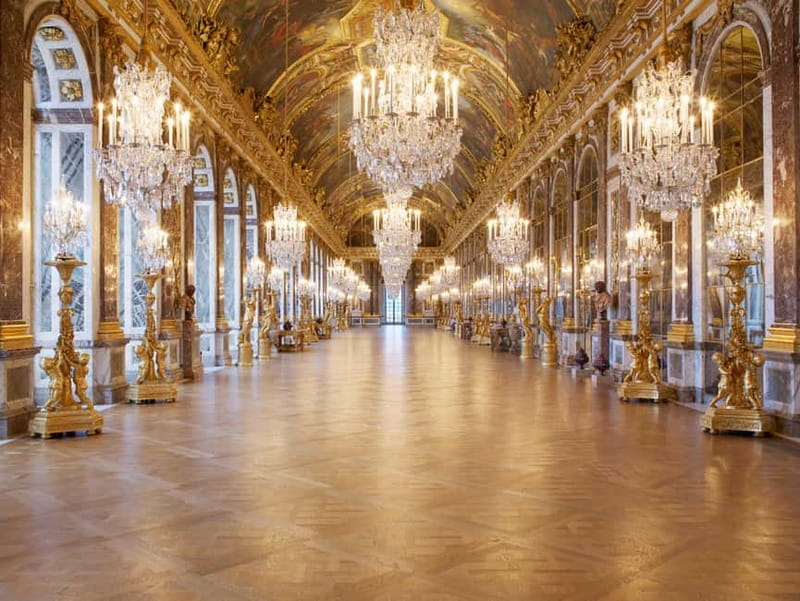 From Paris: Versailles Palace and Gardens with Transfer - Hall of Mirrors and Royal Apartments: how to see the core without rushing