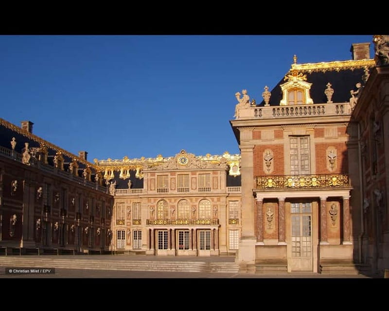 From Paris: Versailles Palace and Gardens with Transfer - Audio guide app in 13 languages, plus the headphone catch