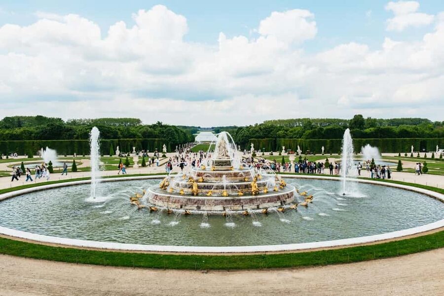 From Paris: Versailles Palace Guided Tour & Gardens Access - Gardens time: how to get more out of two hours