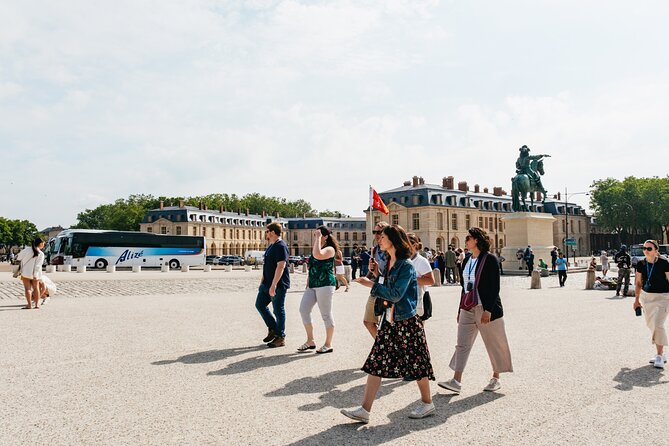 From Paris: Versailles Palace Live Tour with Gardens Access - Key highlights you will feel on the day