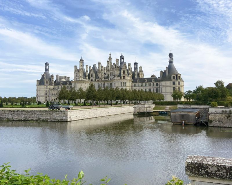 From Tours: Chambord, Chenonceau & Lunch at Family Chateau - Villesavin lunch, a privately owned château break that feels more local