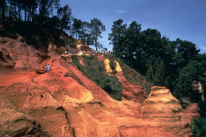 Full Day Best of Provence Tour from Avignon - Roussillon’s red houses and ochre ground, the most rewarding walking stop
