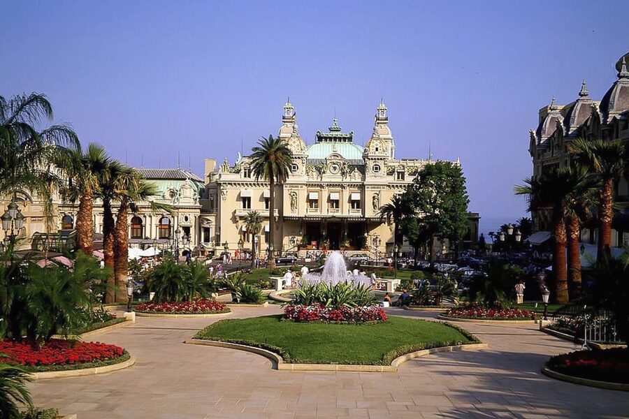 Full-Day Small Group Tour to Monaco and Eze - Small group size, guide quality, and practical comfort tips