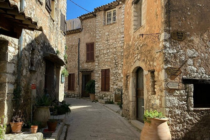 Full day tour Medieval Villages Grasse Gourdon Tourettes St Paul - Gourdon Fortress at 758 Meters: When Geography Became Power