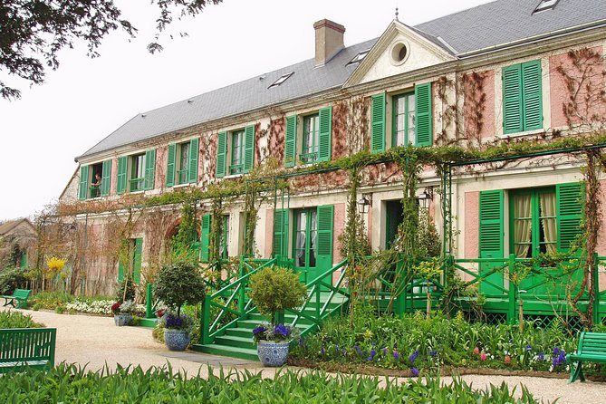 Giverny and Monet's Garden Half-Day Trip from Paris - Giverny village walk: a quick taste of the real town