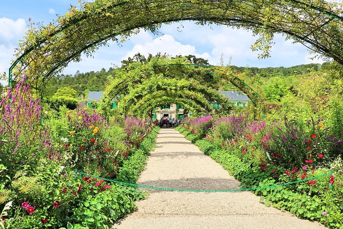 Giverny and Monet's Garden Half-Day Trip from Paris - Price and value: what you pay for in a half day