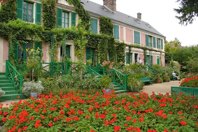 Giverny Half Day Guided Trip with Monet's House & Gardens from Paris by minivan - How the minivan ride from Paris keeps Giverny day trips sane
