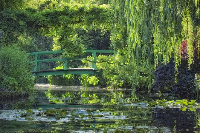 Giverny Half Day Guided Trip with Monet's House & Gardens from Paris by minivan - Timing reality check: your time in Giverny can tighten fast