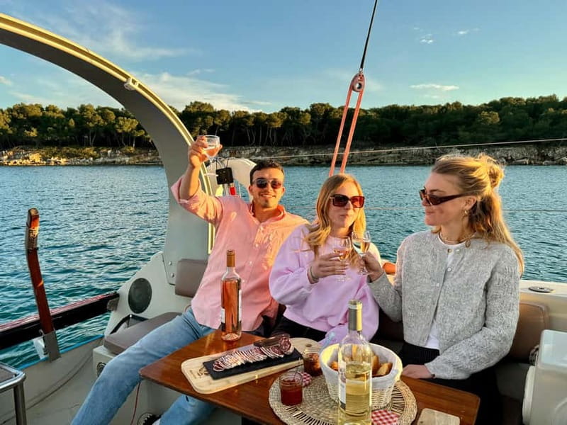 Golf Juan: Sunset Sailing Cruise with aperitif at the Island - Key things to know before you go