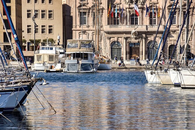 Guided Tour in Marseille: Vieux Port & Old City - Stop 2, Le Panier: plazas, street art, and a neighborhood you can feel