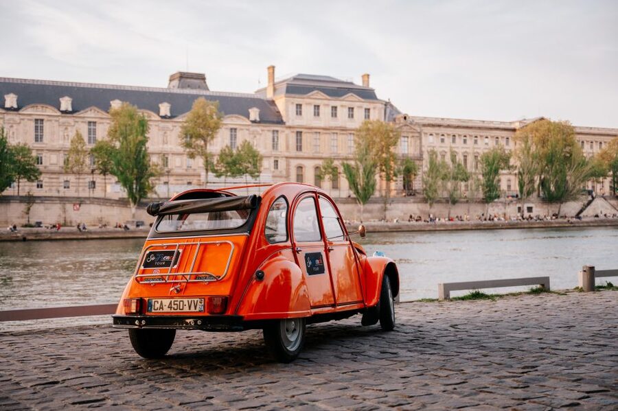 Guided Tour of Paris in Classic Convertible - Royal squares and luxury avenues: a quick lesson in Paris power lines