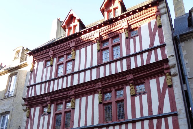 Historic Bayeux Daily Group City Tour In English 2 hrs (Apr-Sept) - Place Charles de Gaulle: Liberation Day on June 7