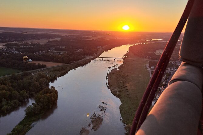 Hot air ballooning: Chambord, Blois, Chenonceau, Cheverny or Chaumont - Group Size, Language, and How the Day Actually Flows