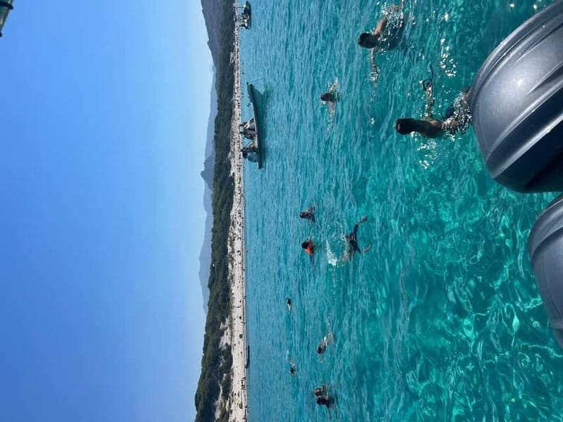 Ile Rousse: desert of the agriates : Saleccia - Ghignu - Ghignu Beach: protected water, fragrant maquis, and calm coves