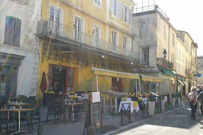 In the footsteps of Van Gogh in Provence from Avignon - Small group size: why max 8 travelers is a big deal here