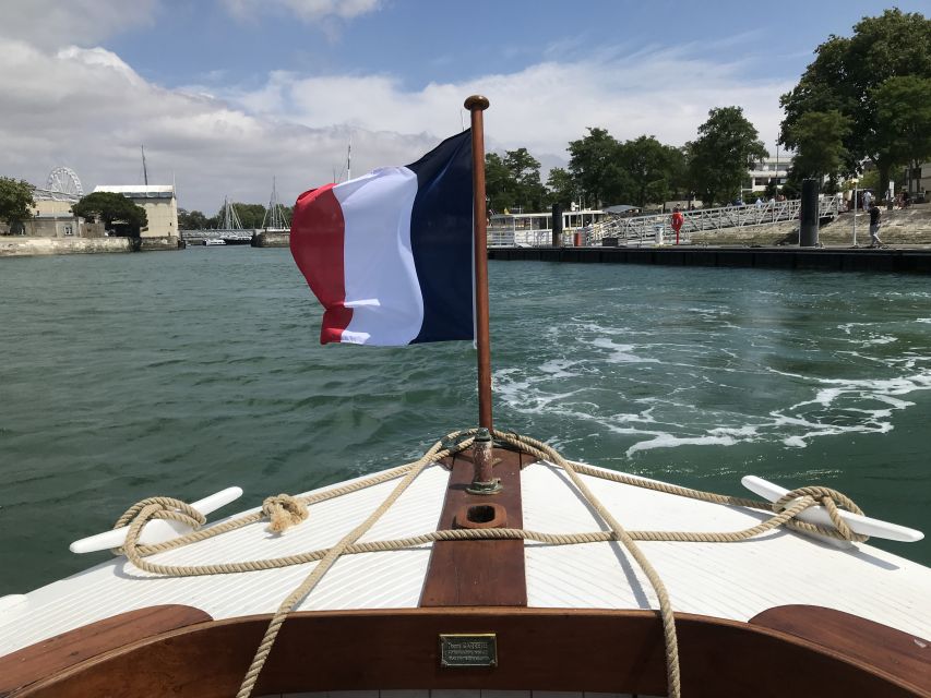 La Rochelle: 1-Hour-15-Min Boat Tour of the Bay - The bay ride itself: small boat feel, sea breeze, and questions