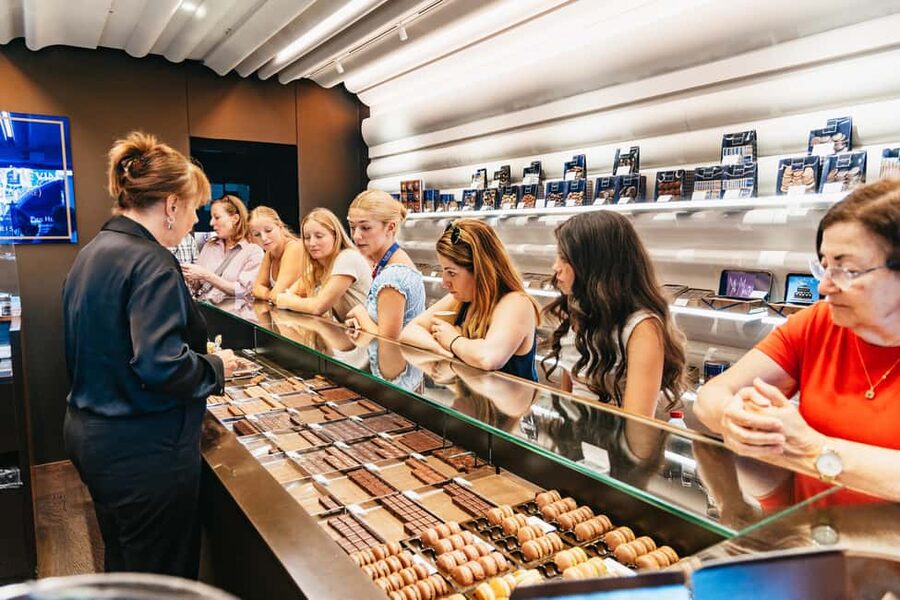 Le Marais Walking Food Tour with Cheese, Wine & Pastries - Hidden courtyards, family-run shops, and the “only locals know” vibe