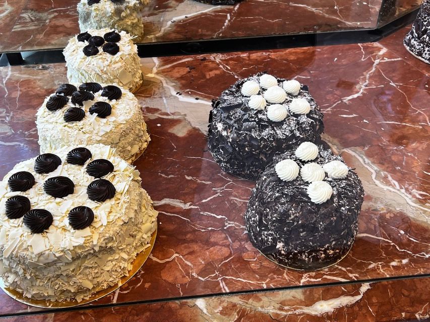Le Marais Walking Food Tour with Cheese, Wine & Pastries - Price and value: what $153 buys you in Le Marais