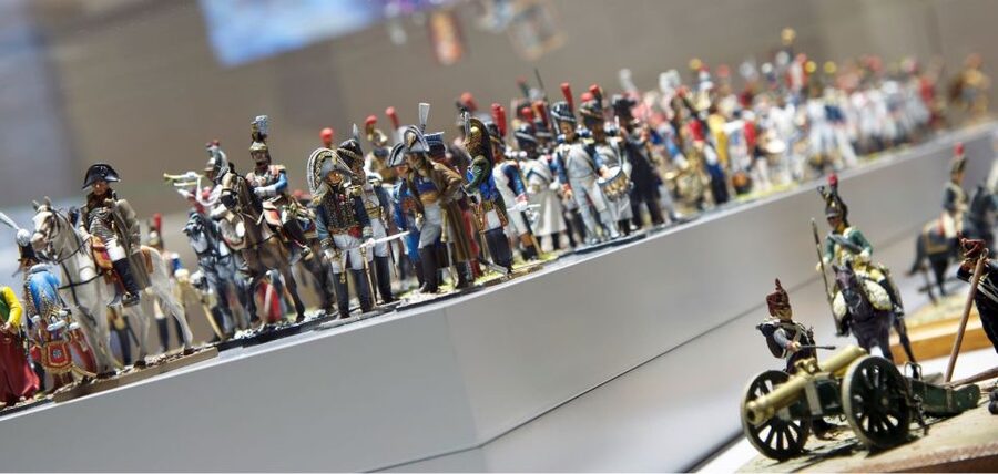 Les Invalides: Napoleon's Tomb & Army Museum Entry - Hours, entrances, and timing tricks that make the day easier