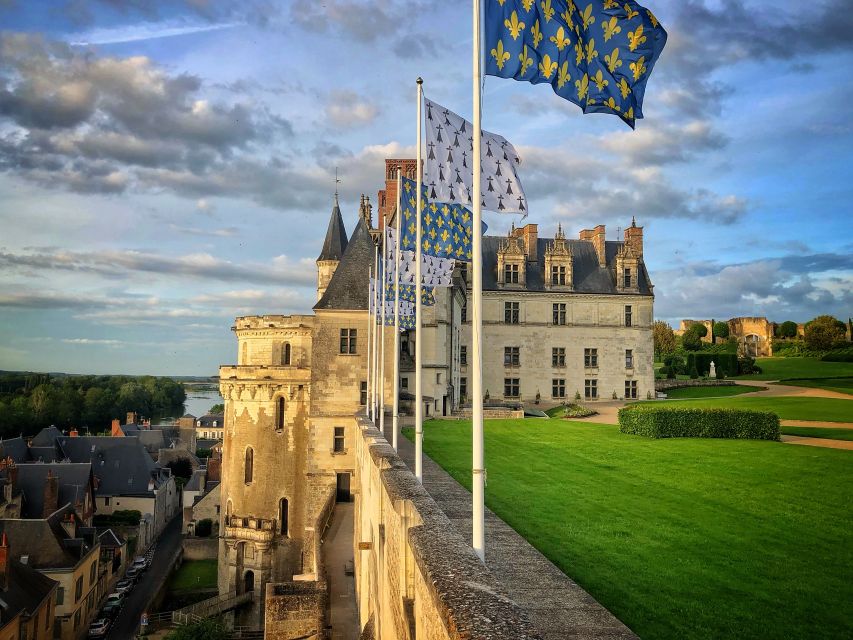 Loire Valley: Château Royal d'Amboise Entrance Ticket - Court life, the Loggia, and the feeling of time travel