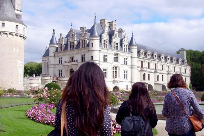 Loire Valley Day Tour Chambord and Chenonceau plus Lunch at a Private Castle - Why Chenonceau and Chambord in One Day Works