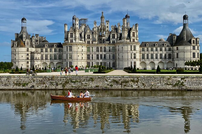 Loire Valley Royal Castles Guided Small group Day Trip from Paris - Château de Chenonceau: the “ladies’ castle” and the gardens that slow you down