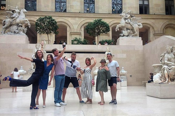 Louvre: Highlights and hidden pearls in MINI groups - The Louvre as a palace first: kings, emperors, and Napoleon rooms