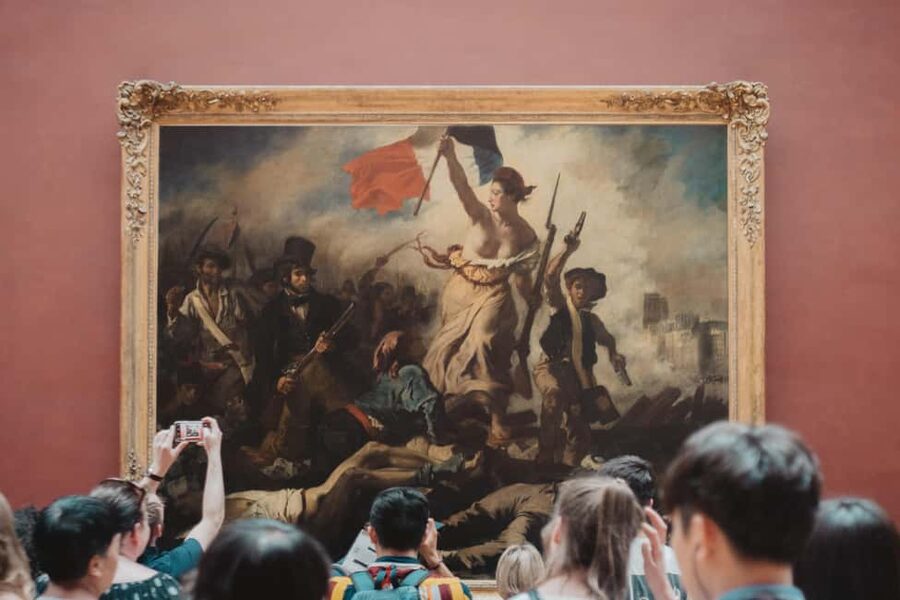 Louvre & Mona Lisa Small Group Tour with Reserved Entry - Reserved entry at the Louvre Pyramid: why it changes everything
