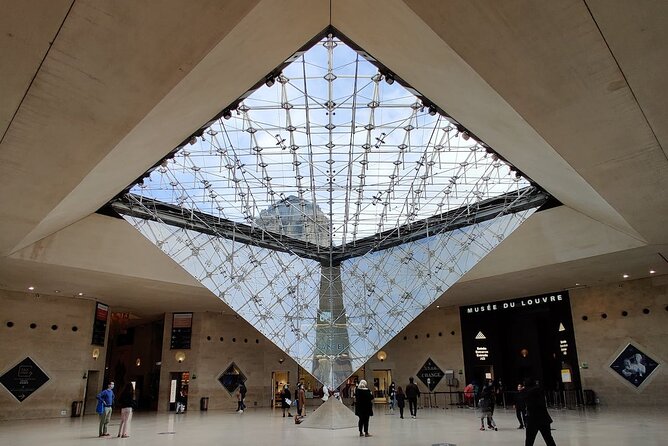 Louvre Museum Private Guided Tour - Why the Louvre feels easier with a private guide