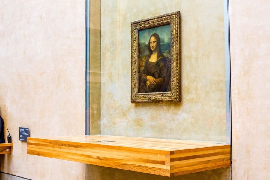 Louvre Museum: Skip-the-Line Guided Tour - Raphael, Michelangelo, Leonardo da Vinci, and the art stories you retain