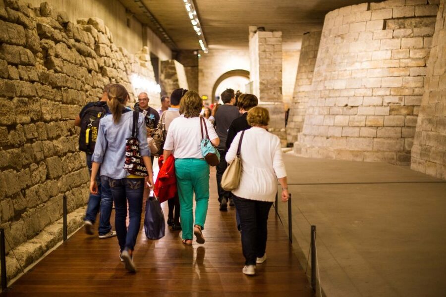 Louvre Museum: Skip-the-Line Guided Tour - Nike of Samothrace: marble drama you can actually feel