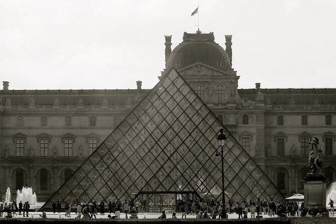 Louvre Museum with Audio Guide Tour - How the digital audio guide works on your smartphone