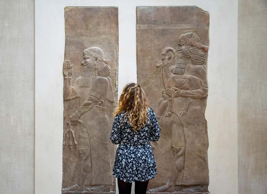 Louvre Private Tour: The Essentials and More w/ Expert Guide - Meeting at the Louvre Pyramid and getting in with less friction