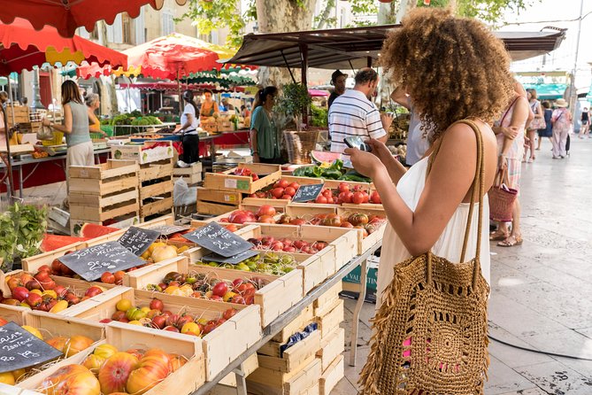 Luberon Market & Villages Day Trip from Aix-en-Provence - Roussillon and Lourmarin: your best bet for true wandering time