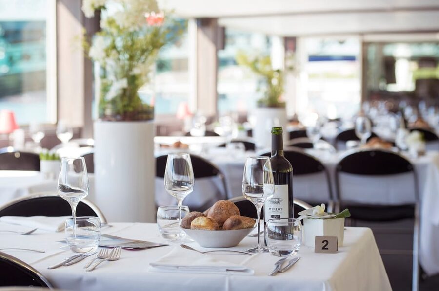 Lyon 2.5-Hour Dinner Cruise - Comfort on board: timing the deck breaks and managing lights