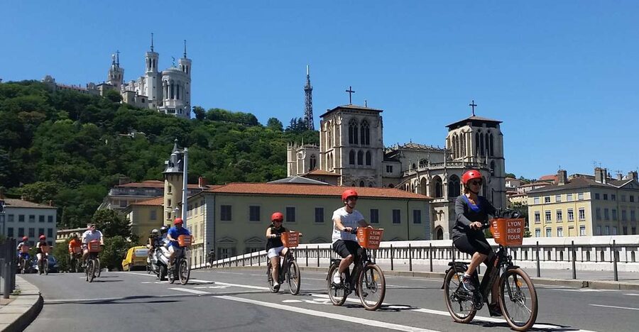Lyon: 2-Hour Electric Bike Tour with a Local Guide - Croix-Rousse tunnel, colored lights, and a Lyon Cathedral “spot the view” moment