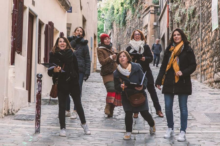 Lyon: escape game in the Vieux Lyon - Your starting point in Vieux Lyon: 3 Rue des Estrées