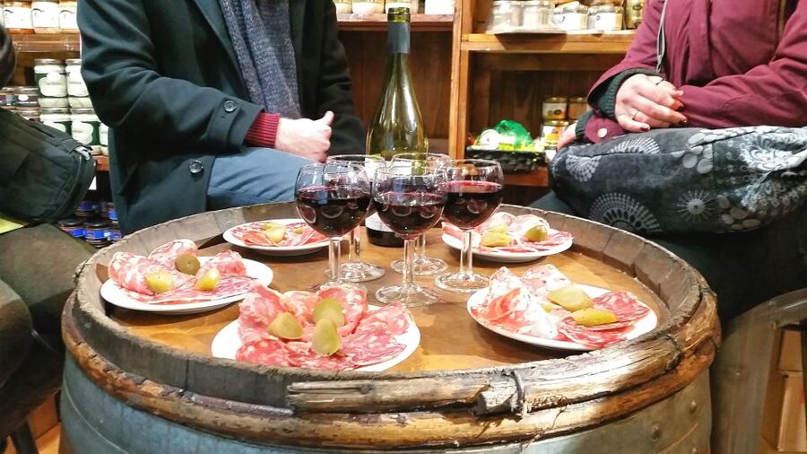 Lyon: Food Walking Tour with a Local Guide - Praline Pie and Hot or Fresh Drinks: Sweet Lyon, Not Just Dessert