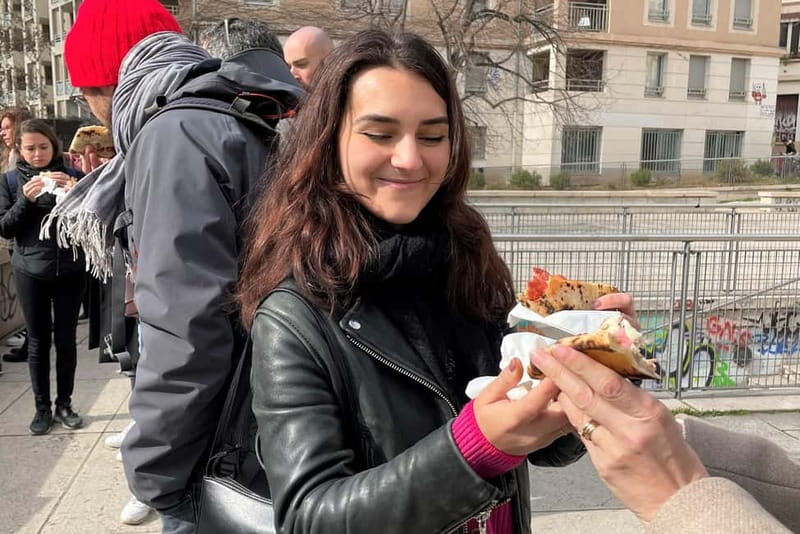 Lyon: Guided Food Tour with Tastings - Starting Outside Gouter: Meeting Point and First-Moment Tips