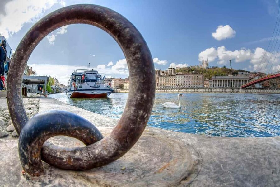 Lyon: Guided Sightseeing Cruise - Boat comfort, seating, and practical tips for a smooth ride
