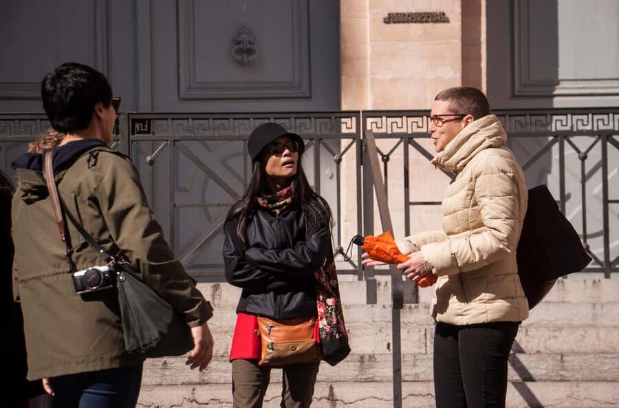 Lyon: Old Town Food Tour with 6 French Food Tastings & Wine - How much food is truly included, and who should watch the pace