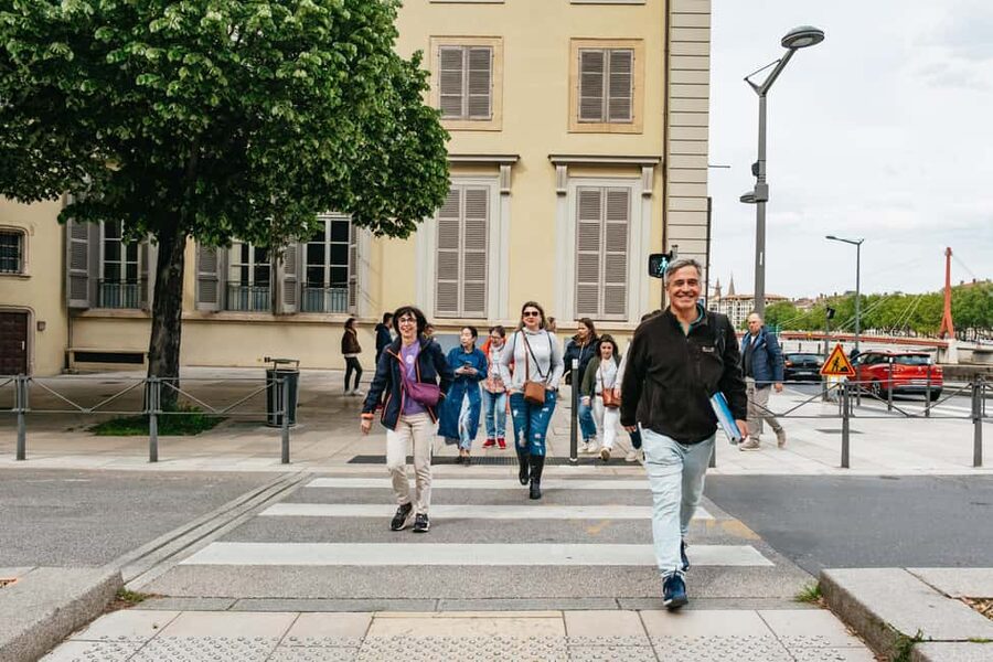 Lyon: Vieux Lyon Food Tasting Walking Tour - Price and value: why $104 feels fair for this format