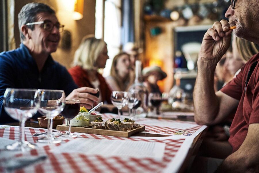 Lyon: Vieux Lyon Food Tasting Walking Tour - Should you book this Lyon Vieux Lyon food tasting walking tour?