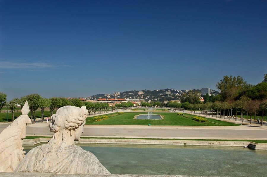 Marseille: 24, 48, or 72-Hour CityPass with Public Transport - Maison Yellow and the Méhari 4D, plus anise tasting