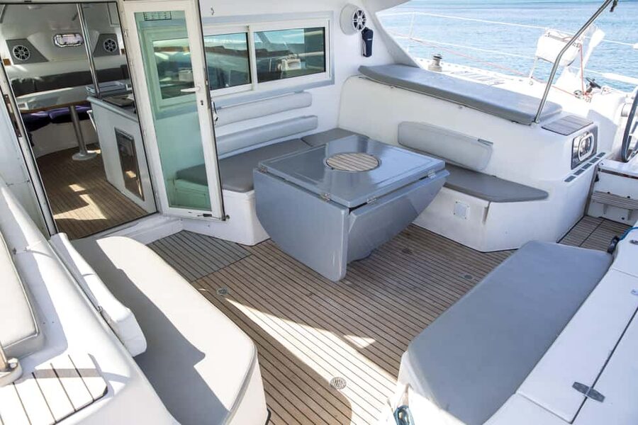 Marseille: Calanques Catamaran Cruise, Picnic, & Swimming - Sugiton and En-Vau: more swimming, more variety, weather as the decider