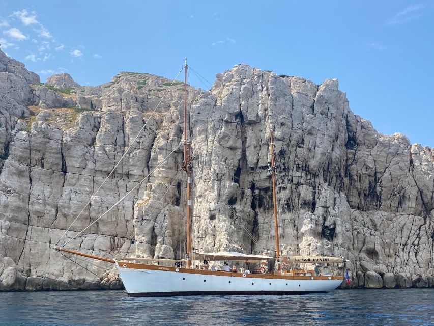Marseille: Calanques Sailing Day Trip with Lunch and Wine - What to pack and what not to bring