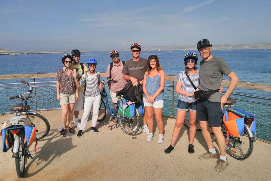 Marseille: City Highlights Guided Half-Day E-Bike Tour - Old Port to the Pharo viewpoint, Marseille from ship to hill
