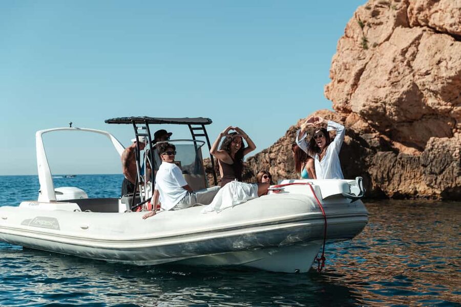 Marseille: Frioul Islands Boat Tour with Swim Stop - Frioul archipelago views: Pomègues, Ratonneau, creeks, and a fish farm